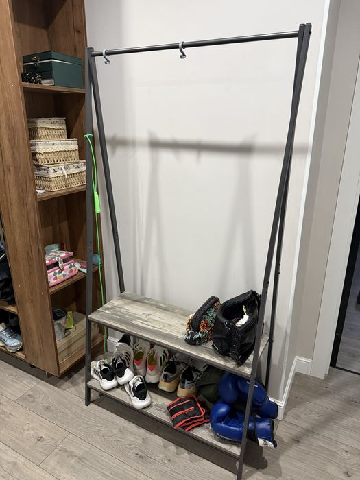 Напольная вешалка