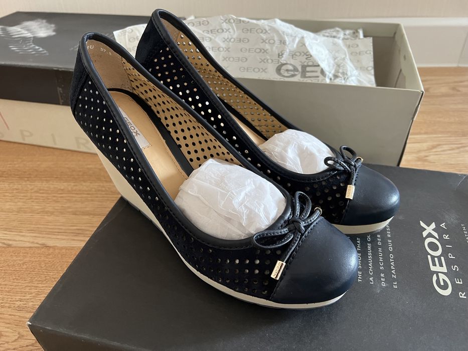 Босоножки Geox новые