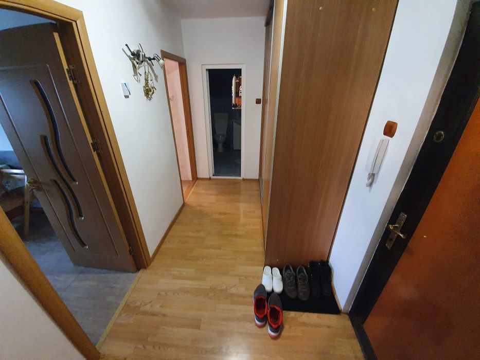 Inchiriez Apartament 2 camere, E3