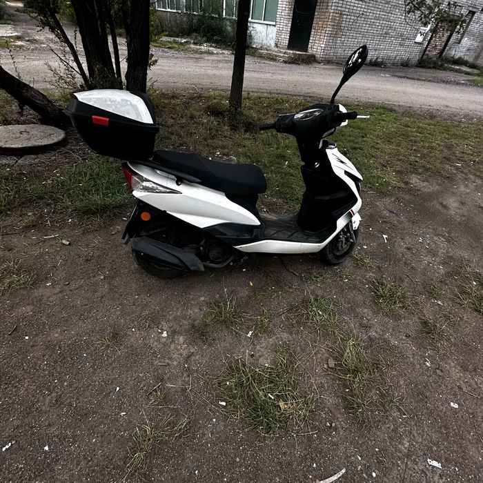 Продам или обменяю скутер м8 без пробега