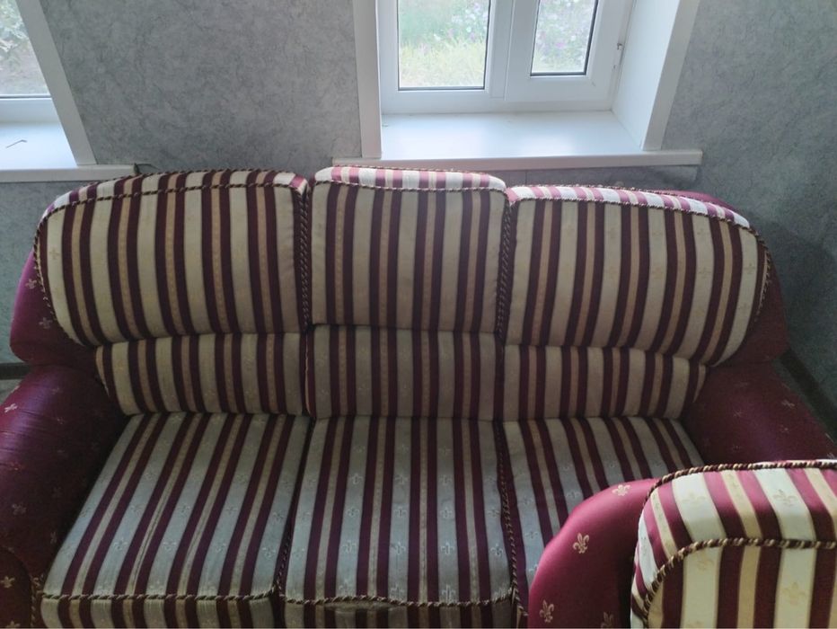 Продам комплект мебели