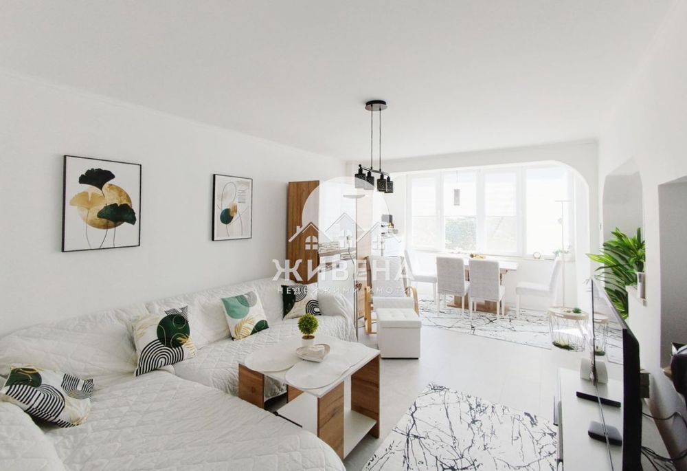 Продава се Тристаен апартамент в Варна, Чайка - 82 кв.м за 3281 €/кв.м - Снимка #2