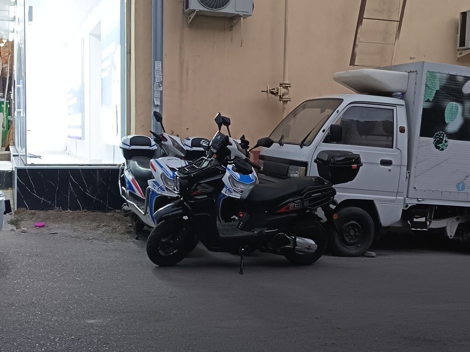 Скутер сотилади танк 150 куб