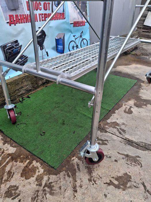 Метално скеле с колелца- НОВО