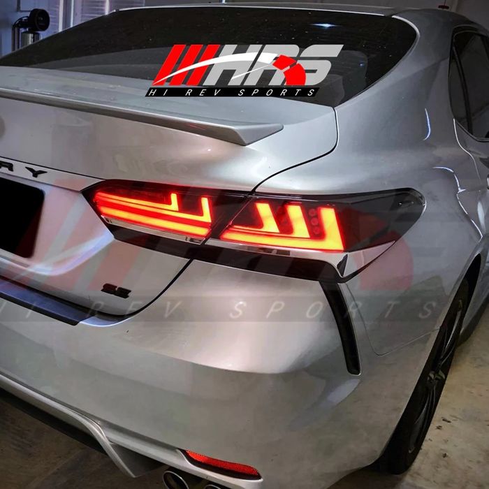 Toyota Camry задние фонари / фары / фара