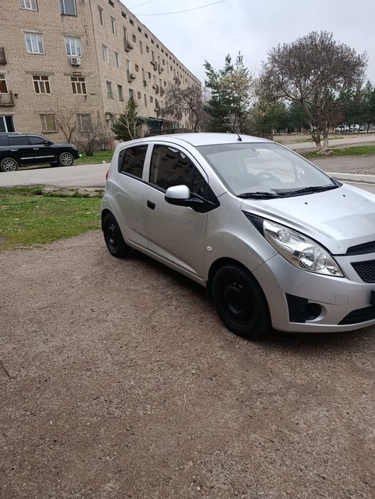 Spark 2014 1 pazisa metan gaz prabek 179000 min xolati yaxwi