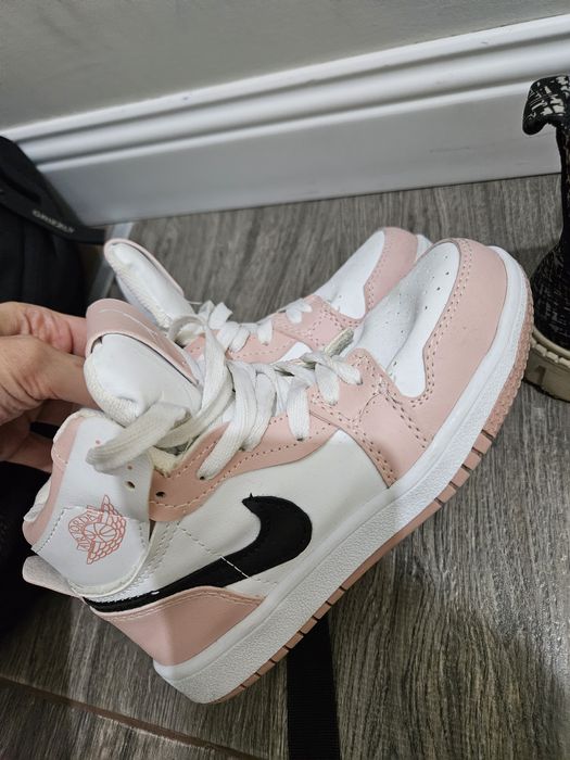 Продам ботинки для девочки