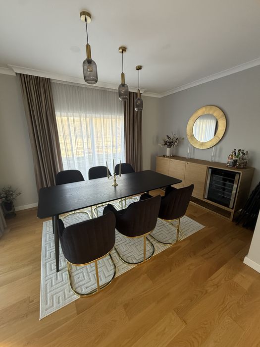 Vand masa dining room