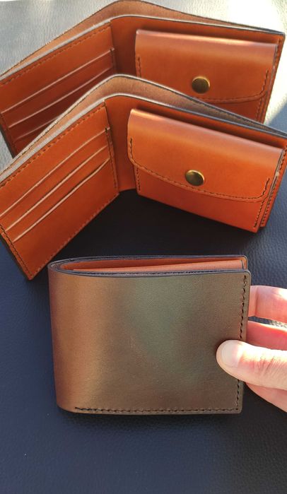 Минималистичен кожен портфейл за мъже - бифолд с кутия за монети