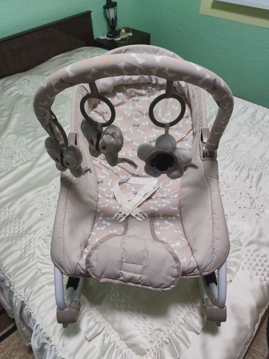 Детски шезлонг със звук и вибрация. 2 броя