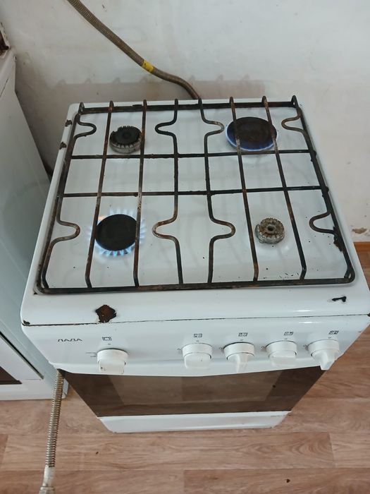 Продам газ плиту