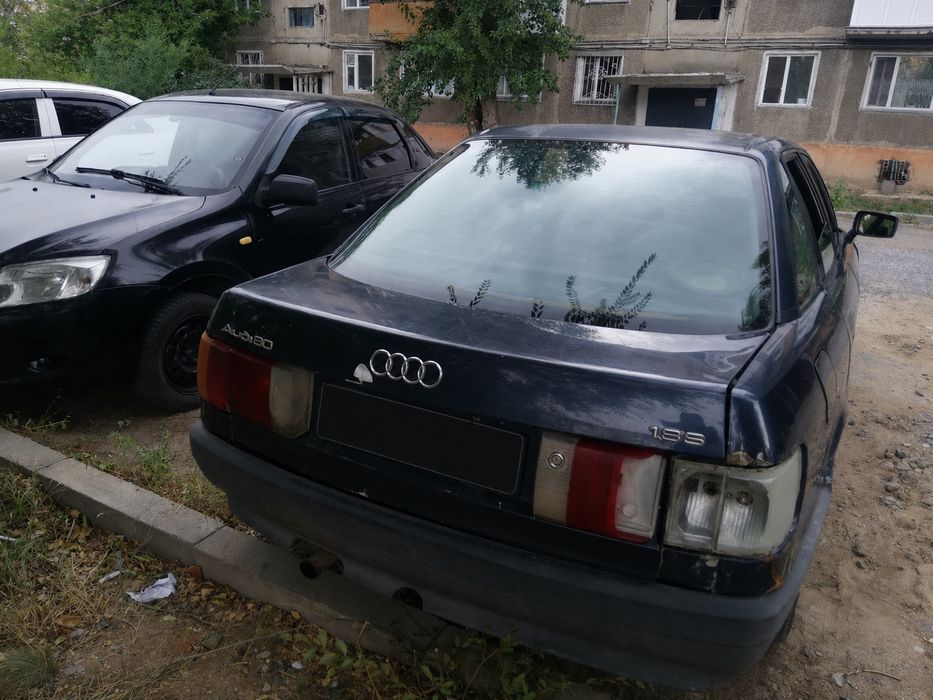 Продам Ауди Б3 1990 года выпуска