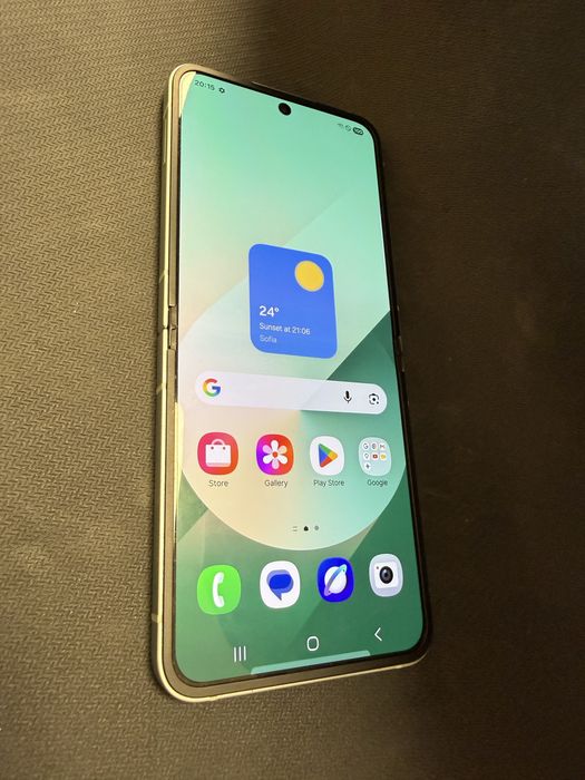 Samsung Galaxy Z Flip 6 12/256gb / без забележки
