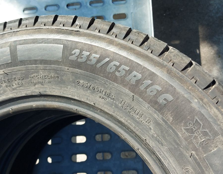 2 броя MICHELIN AGILIS 235/65R16C