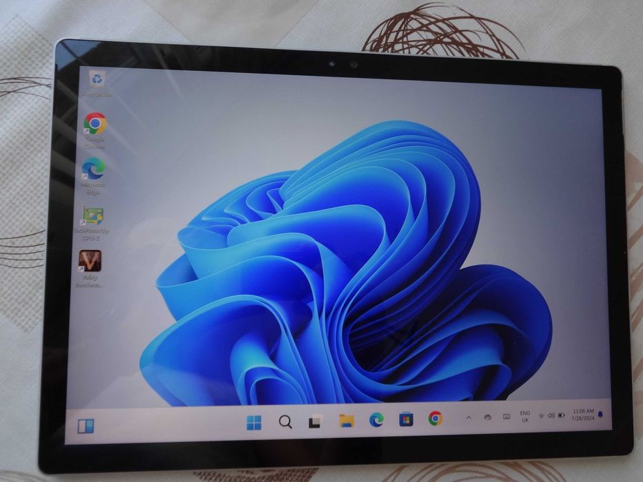 Таблет и Лаптоп 2в1 Microsoft Surface Book i7-6600U/RAM 16GB/SSD 512GB