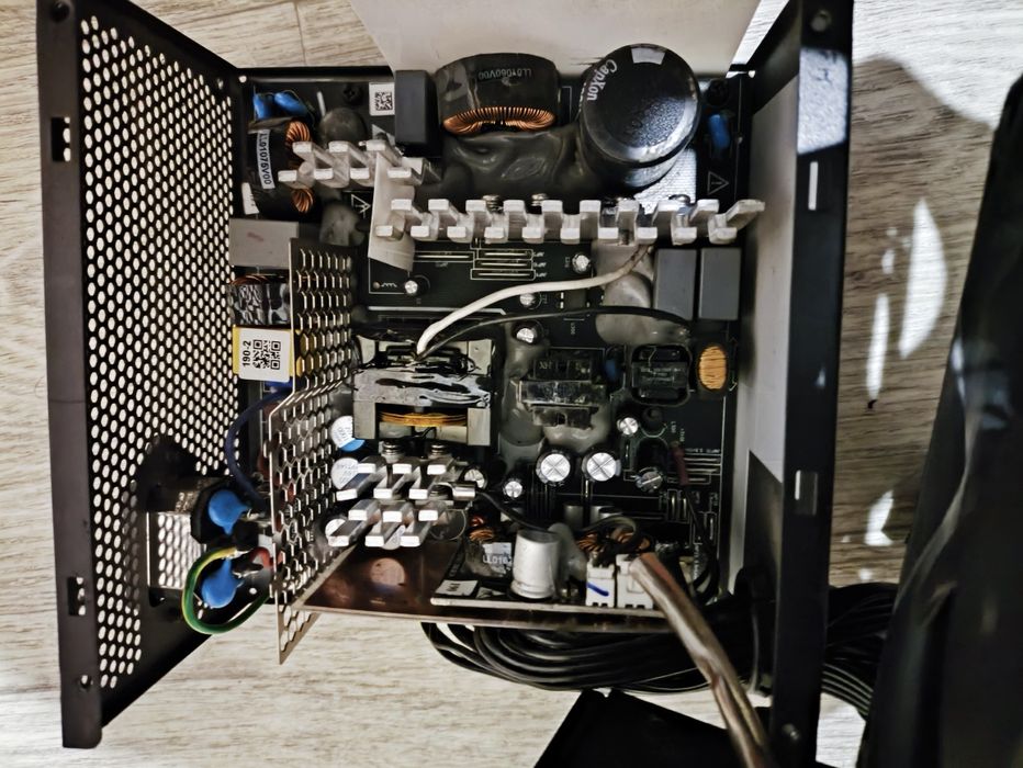 Нерабочие мониторы и блок питание