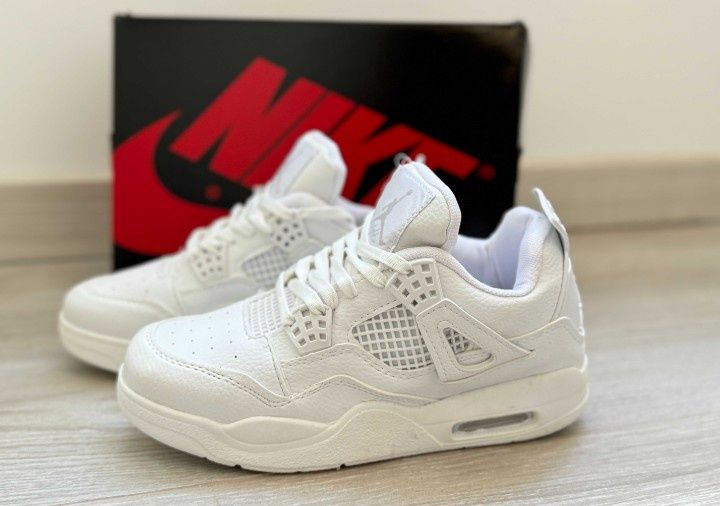 Adidași Air Jordan 4 Pure Money