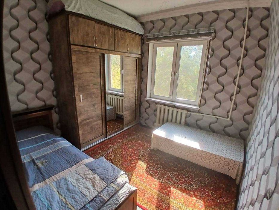 Massiv qo'yliq 5, 3v4 xonalik uy sotiladi. 78 m²