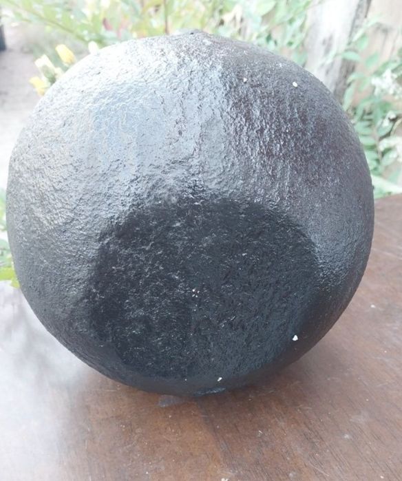 Гиря 24кг. Маленькая литая.