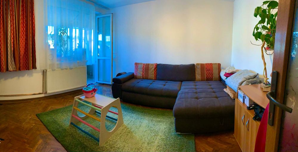 Apartament 3 camere, 2 băi, o bucătărie, salon de luat masa blus balcon