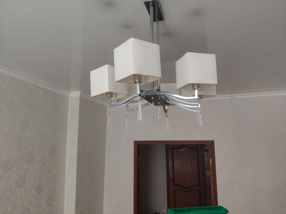 Продам люстру в хорошем состоянии