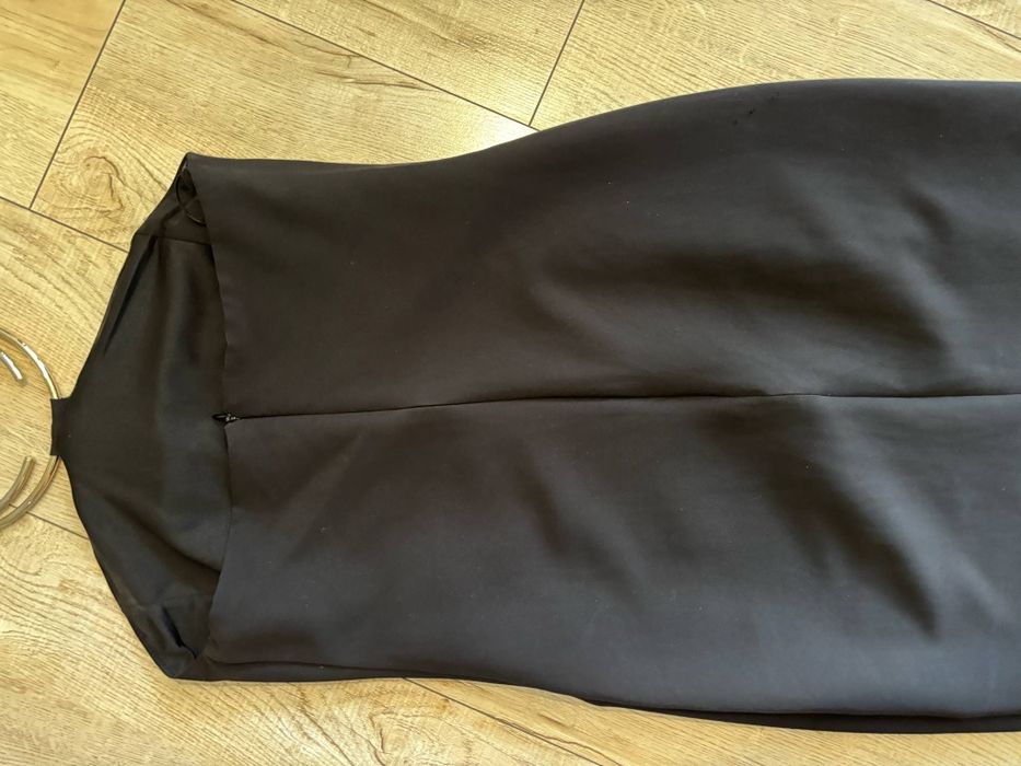 Елегантна черна рокля