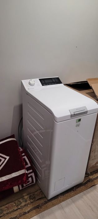 Продам стиральную машину Electrolux бу