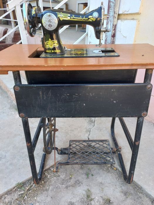 Tikuv mashinasi sotiladi