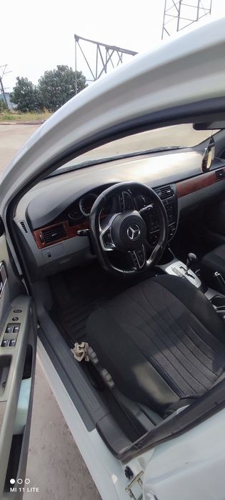Lasetti avtomat 1.6li sotiladi
