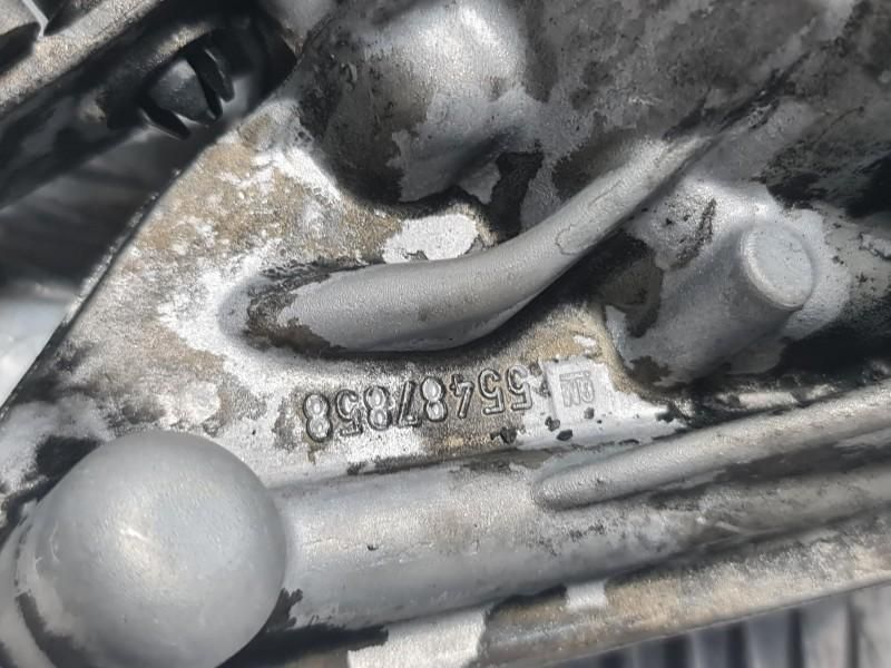 Pompa ulei Opel Astra J GTC 1.6CDTI 136cp 100kw; 1.6CDTI 120cp 88kw; 1