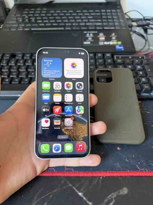 Vand iPhone 12 bateria 100% alb