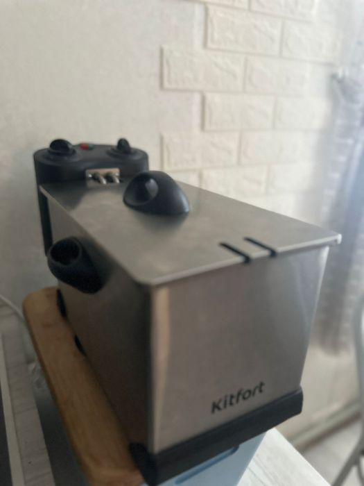 Продам Фритюрницу 3 литра