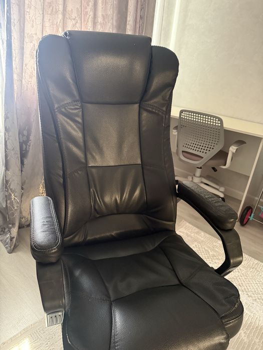 Продам офисное кресло