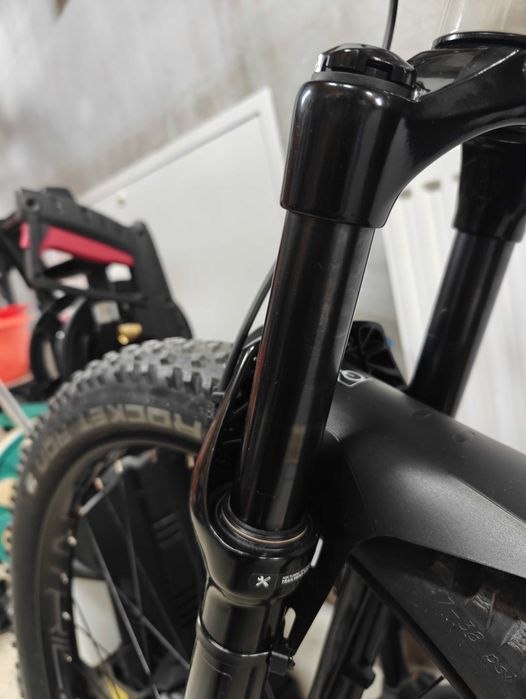 Vand furca e MTB RockShox Recon Silver  TK 27.5, ca noua, 700 km!