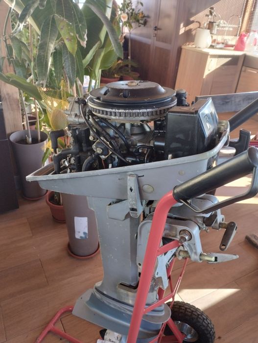 Извънбордов двигател Evinrudе 8 к.с.