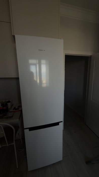 Холодильник indesit б/у