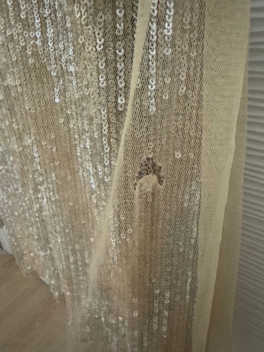 Rochie lungă elegantă aurie cu paiete și franjuri