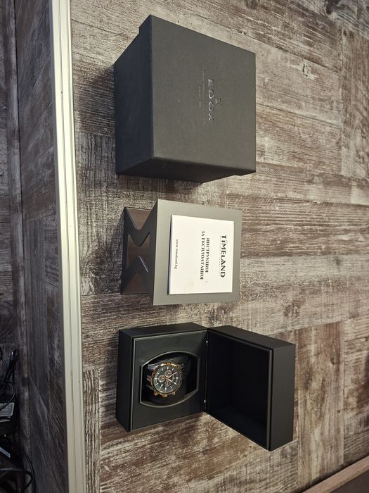 Часовник EDOX като нов!