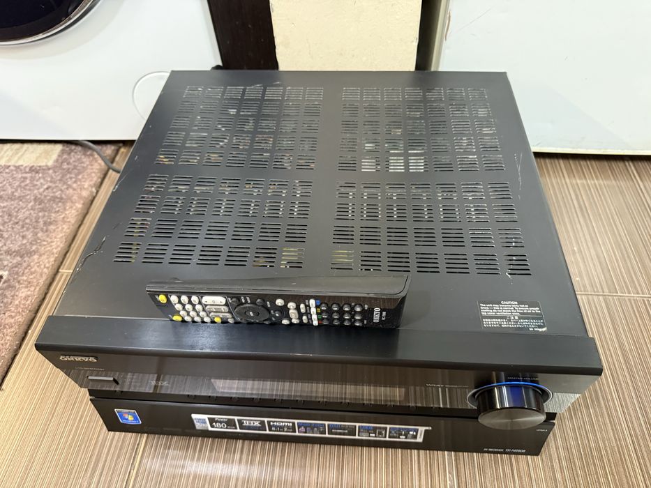 Onkyo TX-NR808 resiver