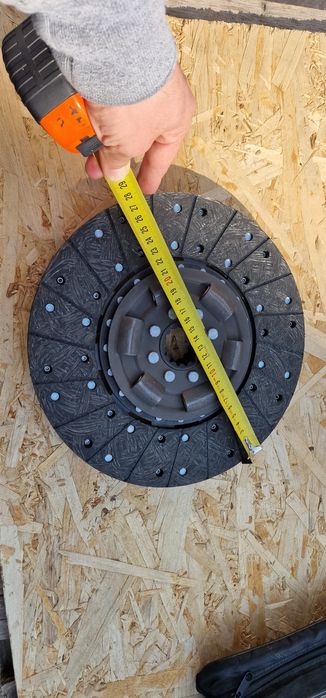 Disc ambreiaj tractor fiat 550 .445 fiat 450 cu arcuri import Italia diamet