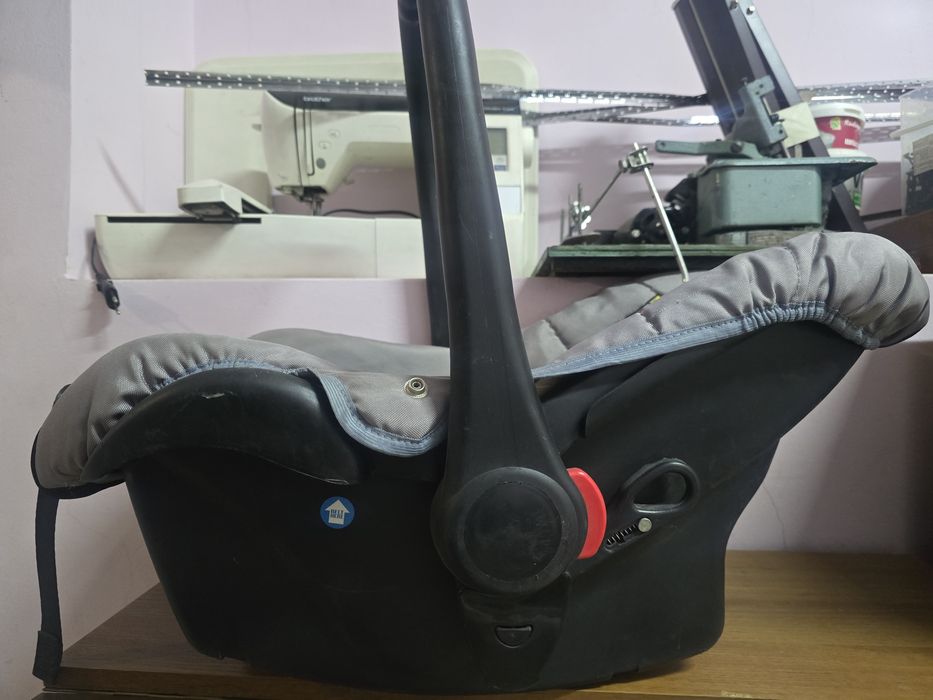 Детское кресло!!