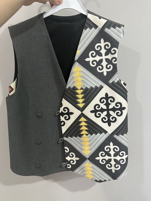 Национальные жилетки