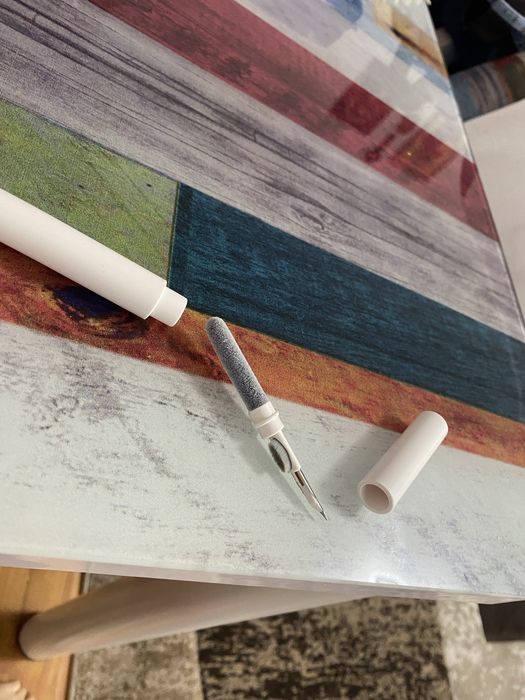 Dispozitiv de curatare pentru casti