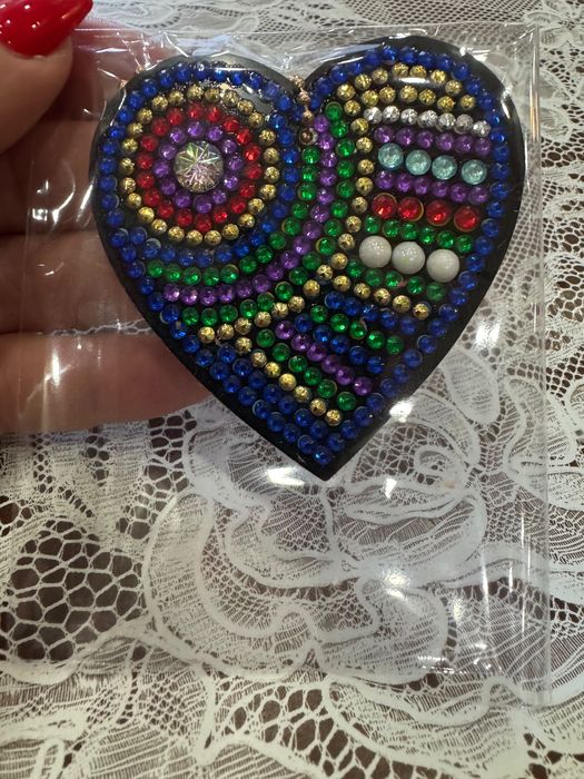 Диамантени: ключодържатели, магнити и календар