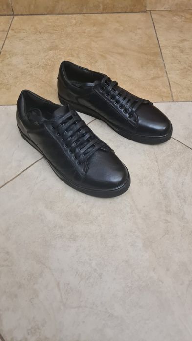 Кожаные кеды, новые, 42 р