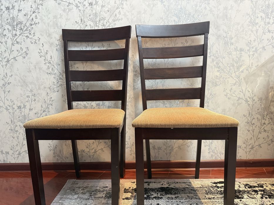 Продаю стулья мягкие