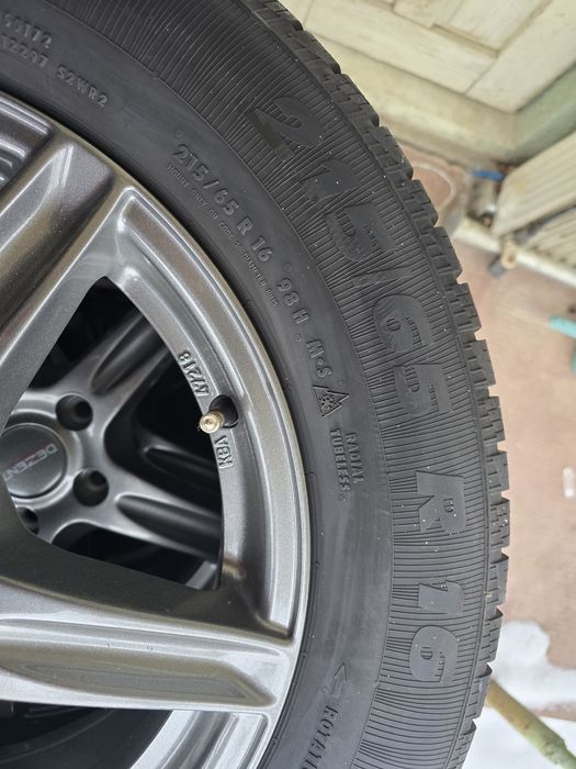 215 65 R 16 jante cu cauciucuri de iarna DOT 2023 ~ 5 x 108 ET 50 KUGA