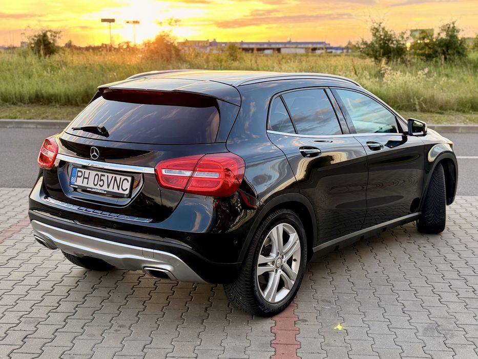 Mercedes Benz GLA 2016 220d / 177 Cp /Automatic 7GTronic/ Keyless Go / Lane Assist/ Piele/ Haion Soft close
