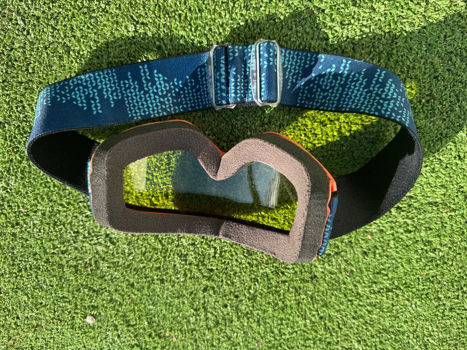 Комплект  очила Roxy Day Dream + каска Decathlon H-FS 300