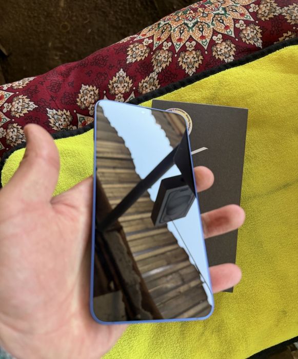 Telifon sotiladi uzim ishlatib yuripman xolati tiniq xolatda